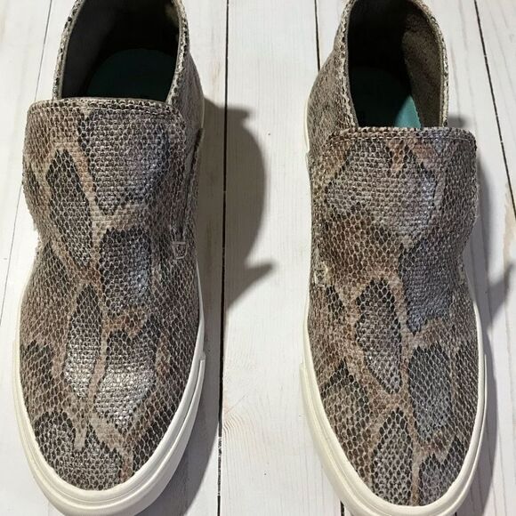 SeaVees SZ 8.5 slip on beige snake skin print shoes Huntington - Picture 4 of 9